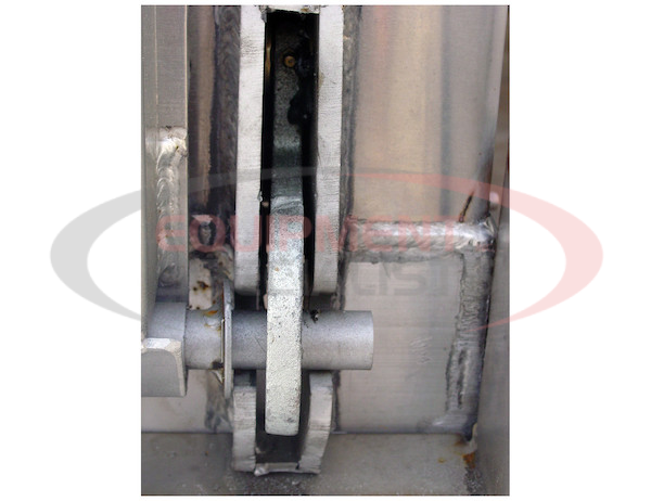 2.5 Inch Wide Drop Forged Lower Dump Hinge Assembly for 1 Inch Diameter Post